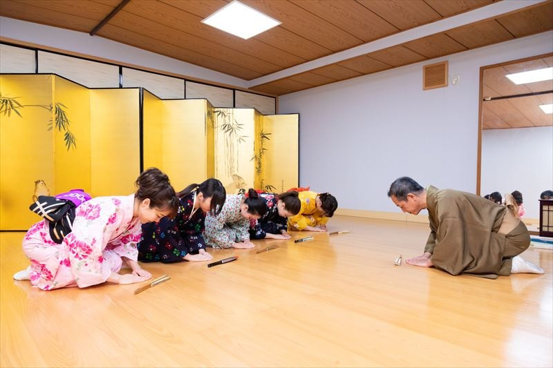 大阪市で日本舞踊教室として団体レッスンを提供します 